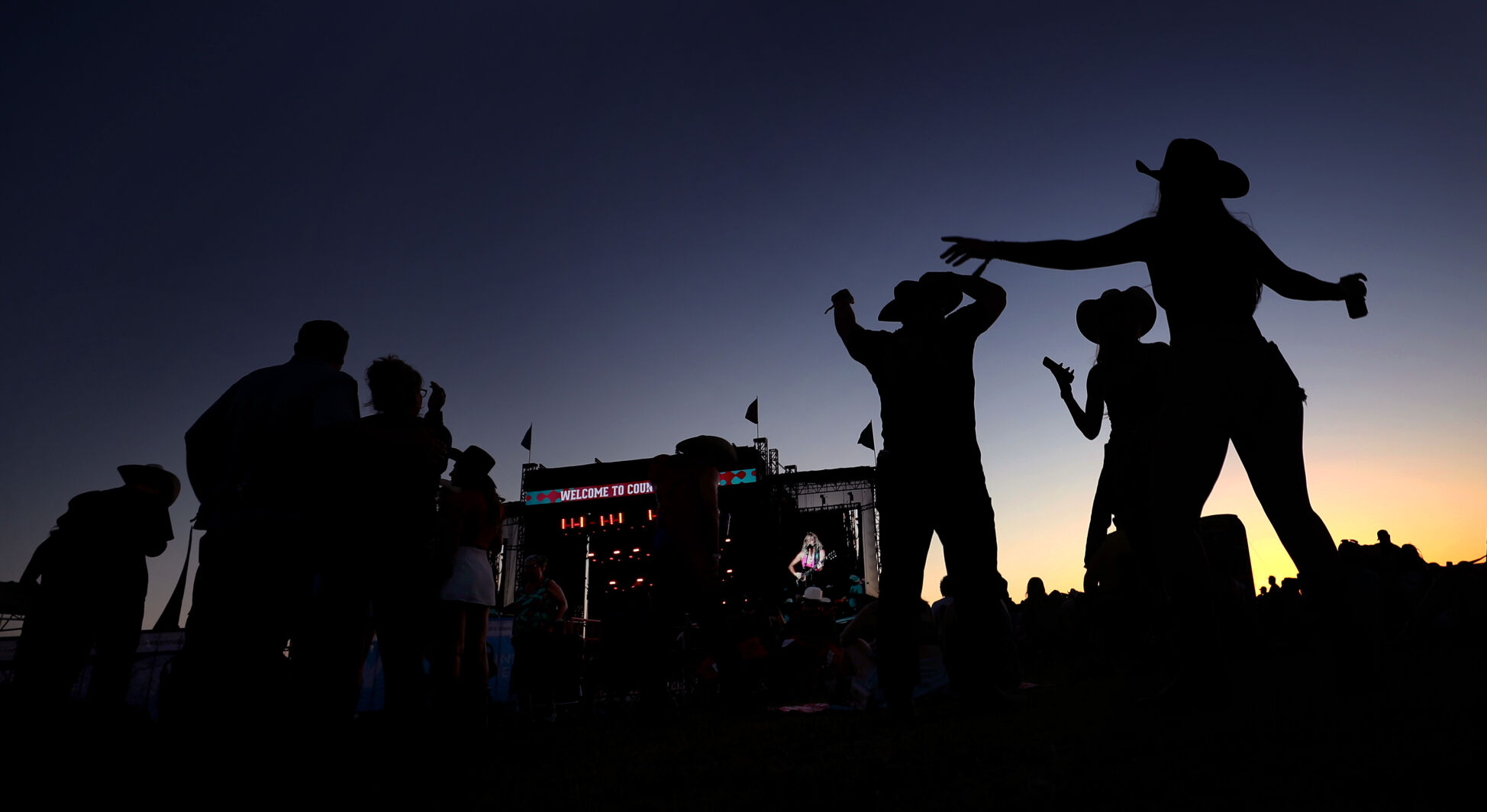 Country Thunder
